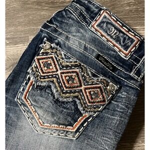 Miss Me Aztec Style Embellished LowRise Light Wash Straight Jean SZ 25 (26x32.5)